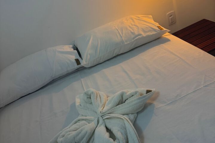 Room 10 of 27