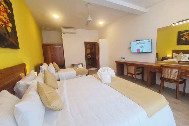 Room 10 of 31