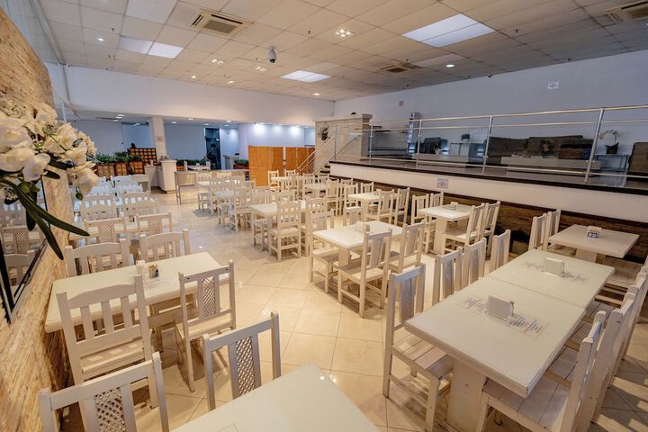 Dining 86 of 119
