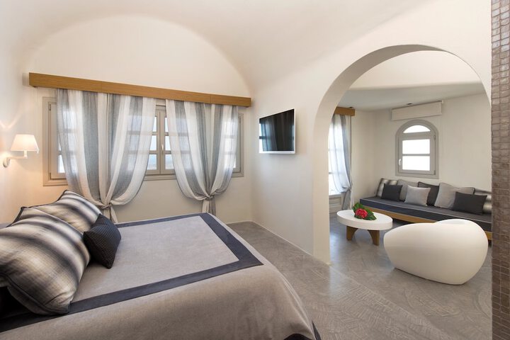 Room 3 of 40