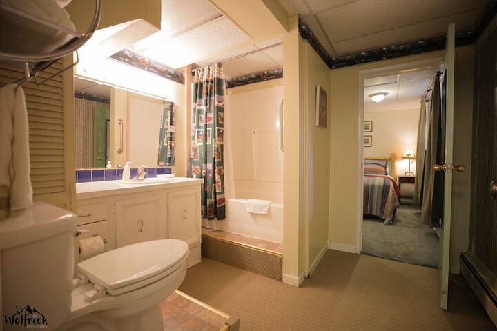 Room 15 of 111