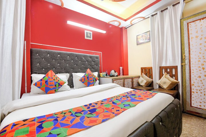 Room 8 of 34