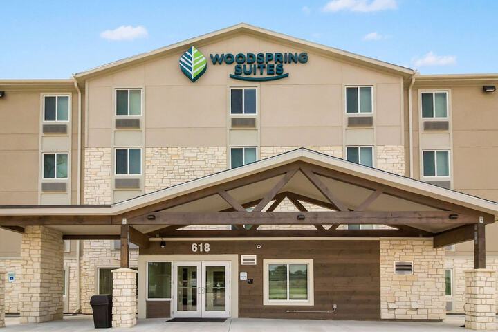 WoodSpring Suites Lake Jackson in Lake Jackson, TX