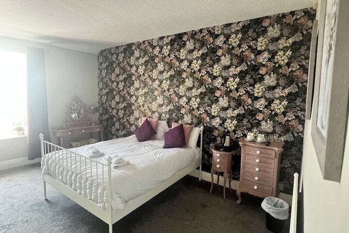 Room 16 of 39