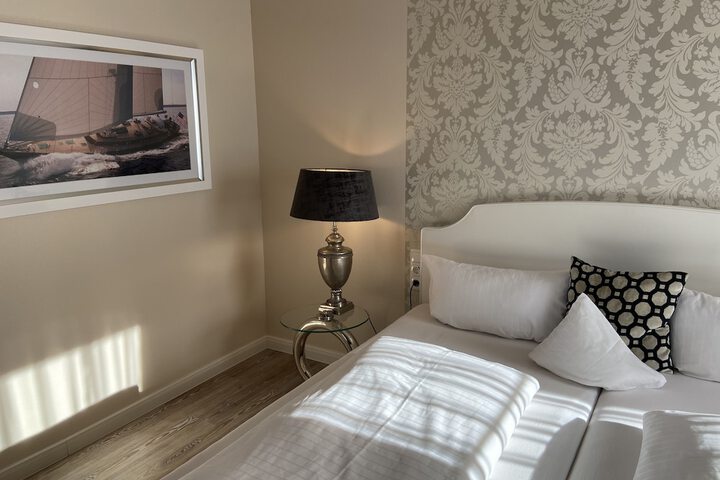 Room 16 of 70