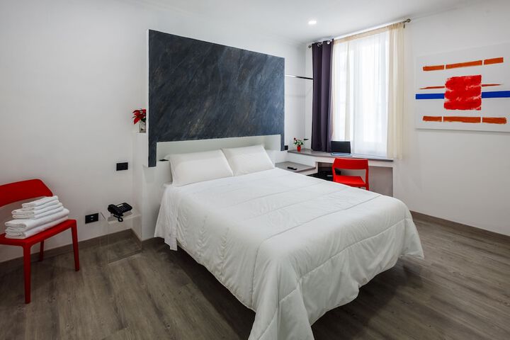 Room 9 of 63