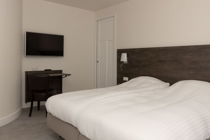 Room 21 of 66