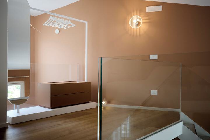 Room 46 of 301