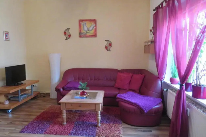 Room 2 of 7
