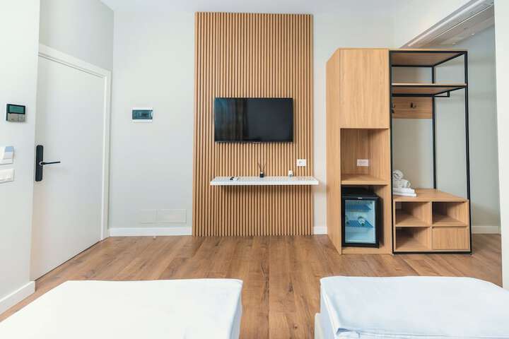 Room 53 of 84
