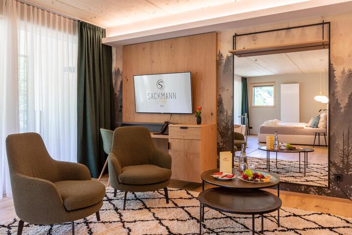 Room 80 of 141