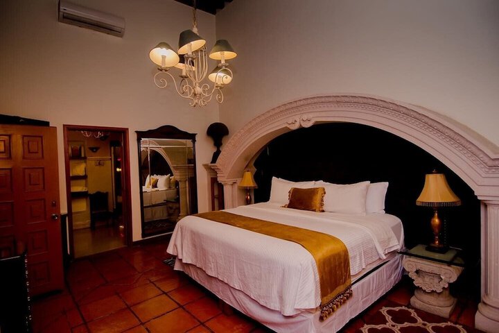 Room 10 of 20