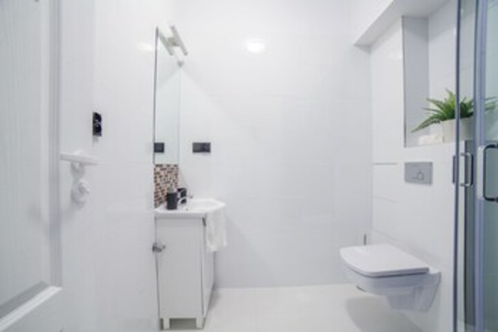 Room 2 of 12