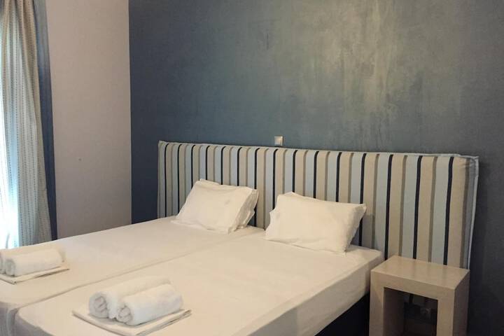 Room 7 of 53
