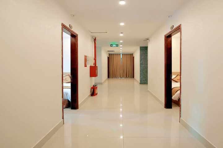 Ballroom/Hall 22 of 31