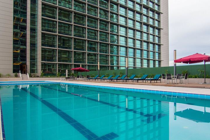 Hotel Pool