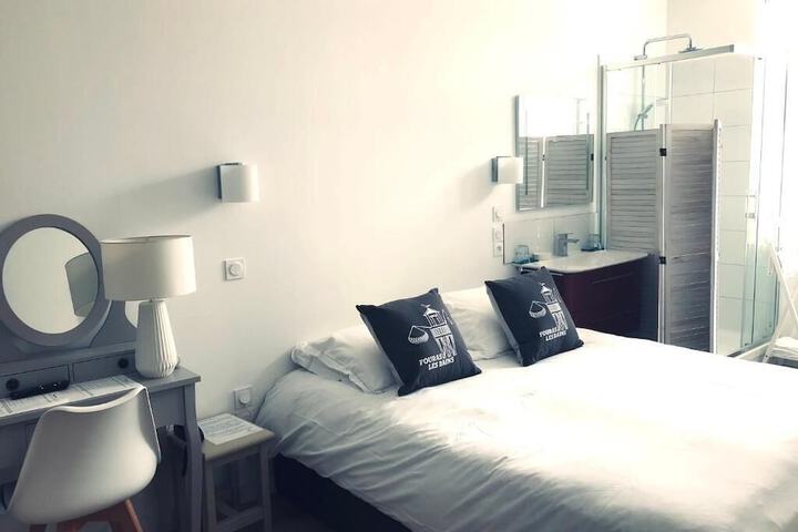 Room 4 of 17