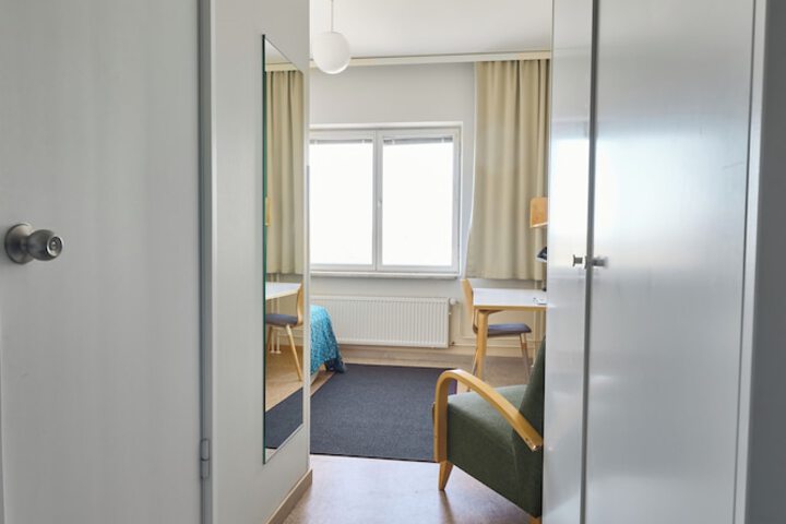 Room 25 of 141