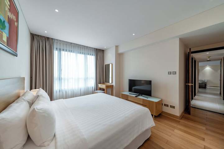 Room 16 of 73