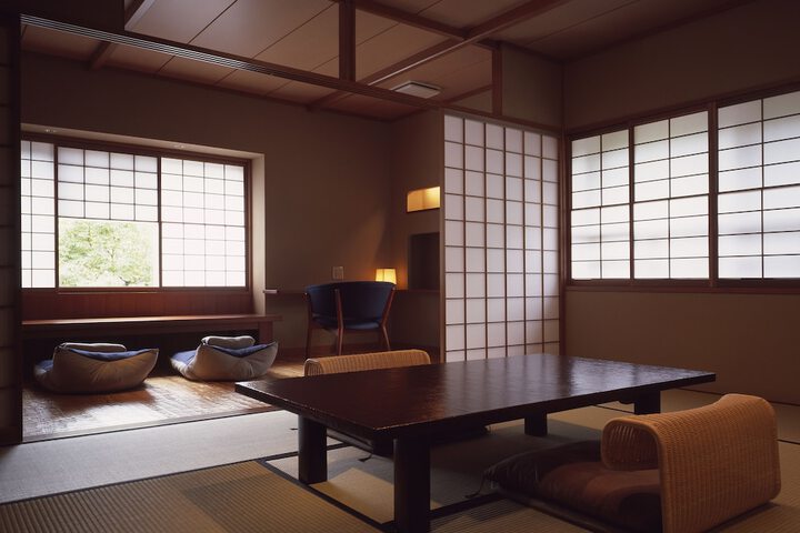 Room 20 of 245