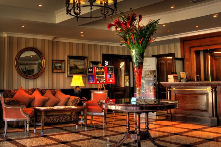 Guest Lobby
