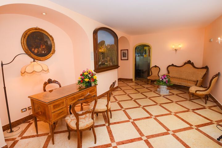 Hotel Interior 5 of 150