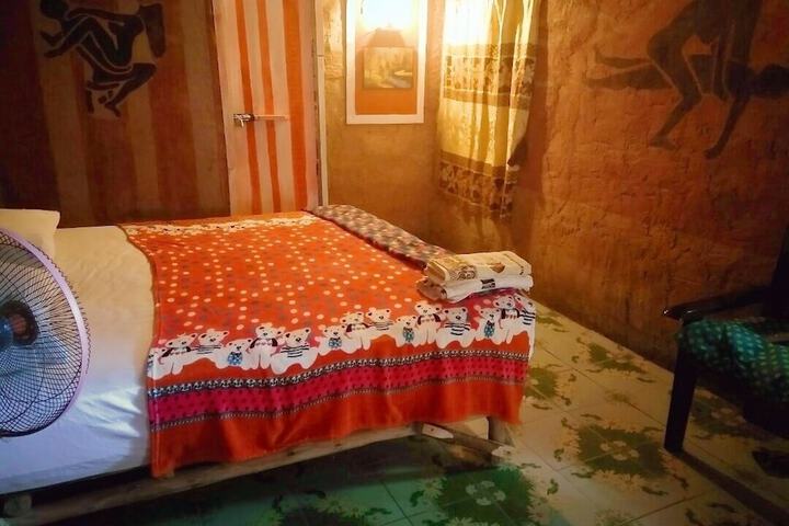 Room 2 of 26