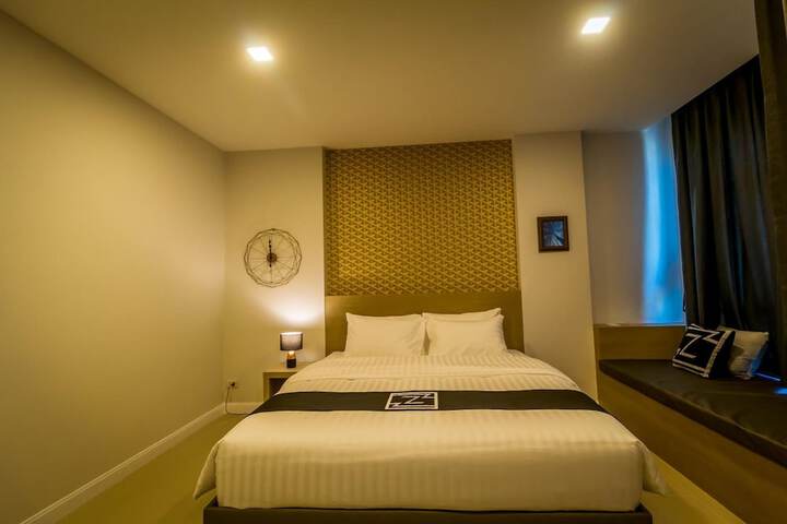 Room 16 of 52