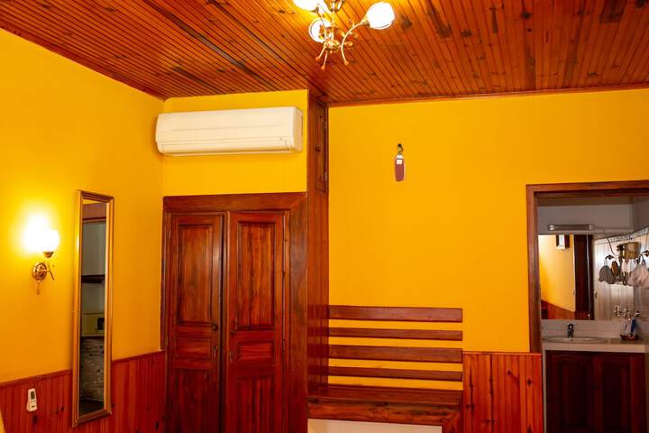 Room 6 of 50