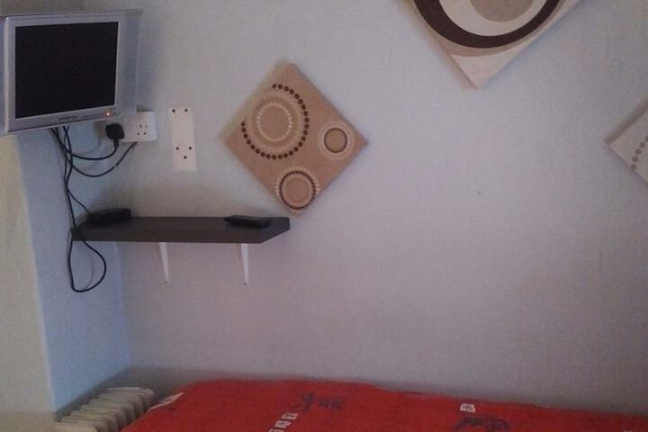 Room 2 of 22