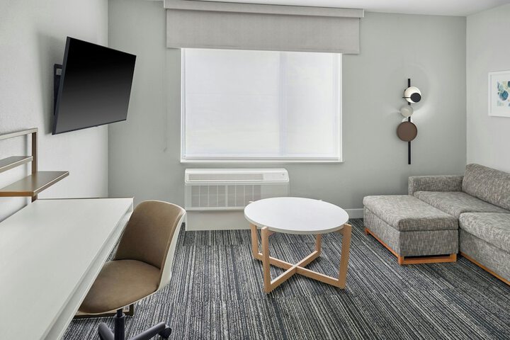 Room 18 of 34