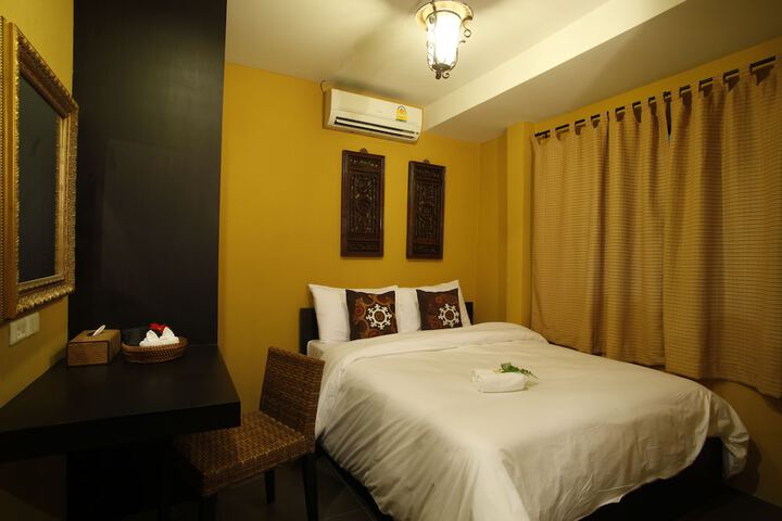 Room 42 of 65