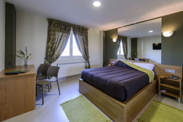 Room 7 of 38