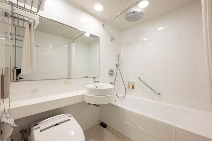 Clean Restrooms