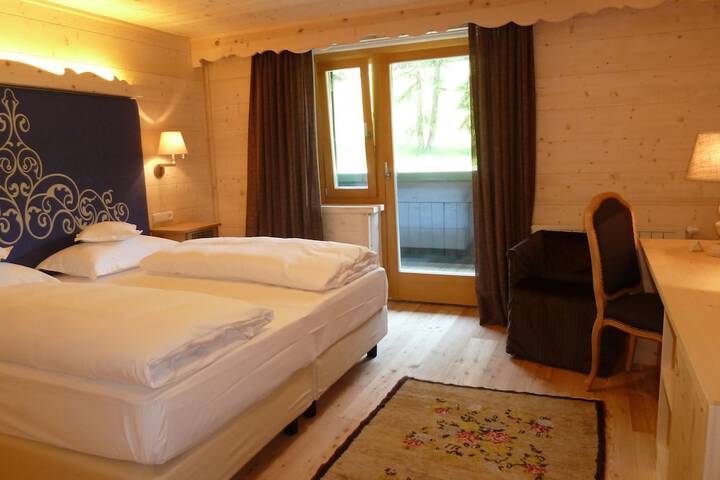 Room 14 of 111