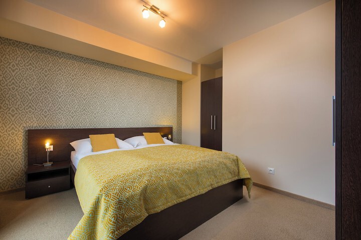 Room 28 of 126