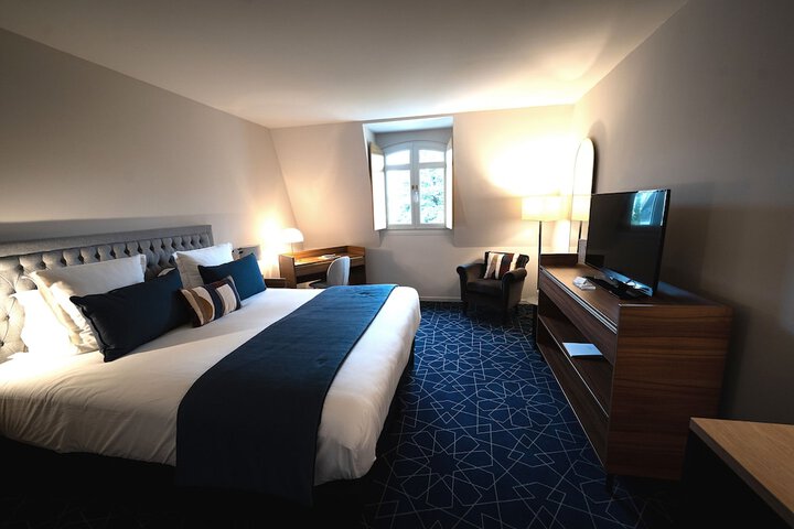 Room 25 of 95
