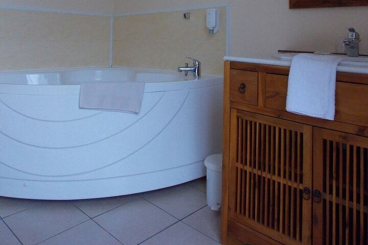 Room 14 of 37