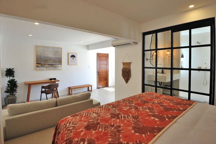 Room 25 of 37