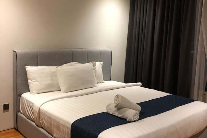 Room 32 of 159