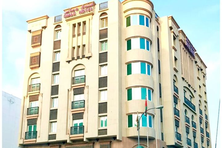 Capital O 155 Dmas Hotel