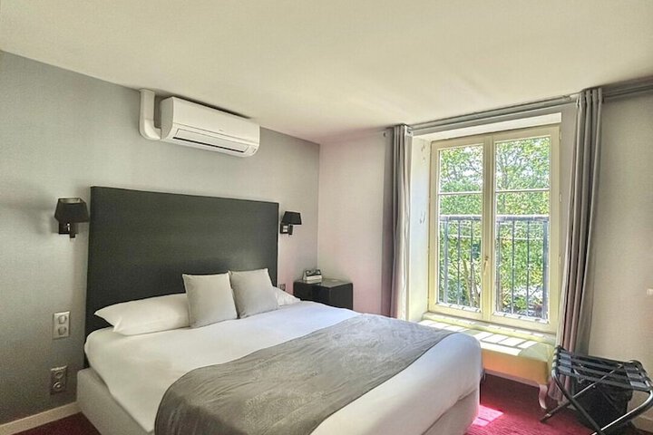 Room 17 of 30
