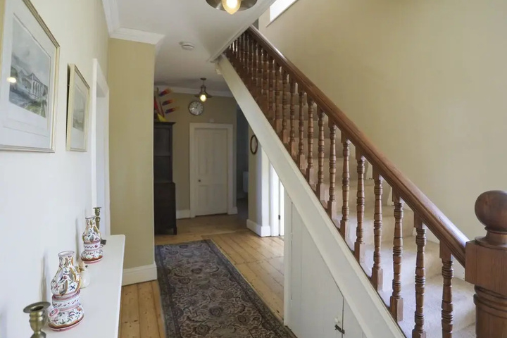 Room 10 of 20