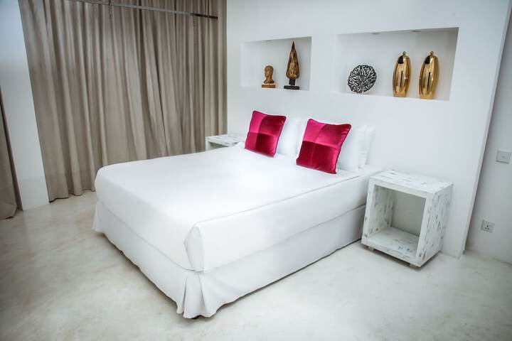 Room 14 of 95