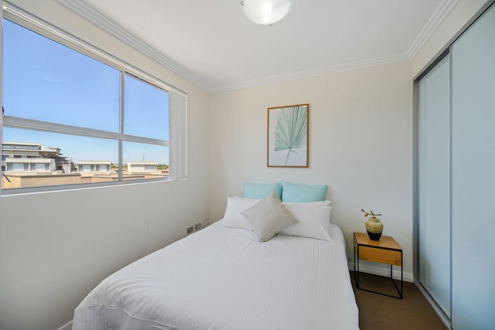 Room 2 of 11