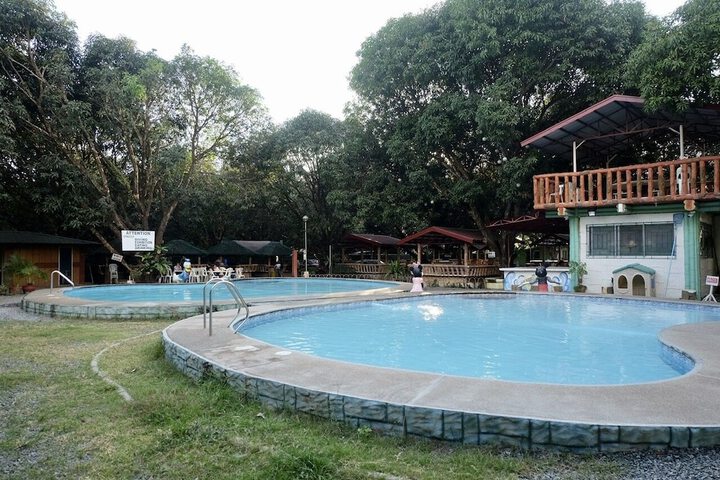 Pool 20 of 28