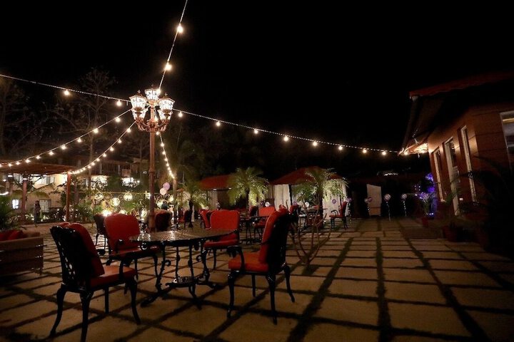 Hotel Exterior 24 of 29