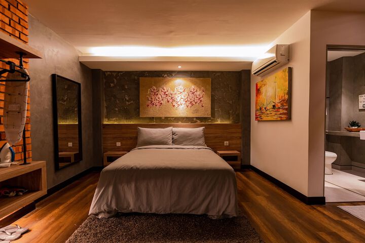 Room 35 of 120