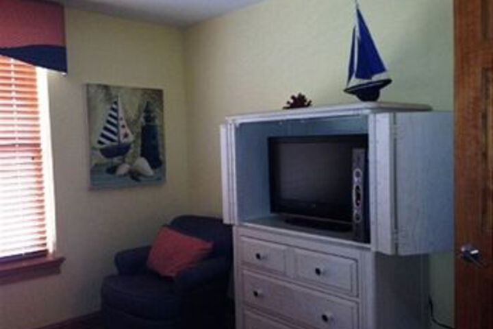 Room 13 of 27