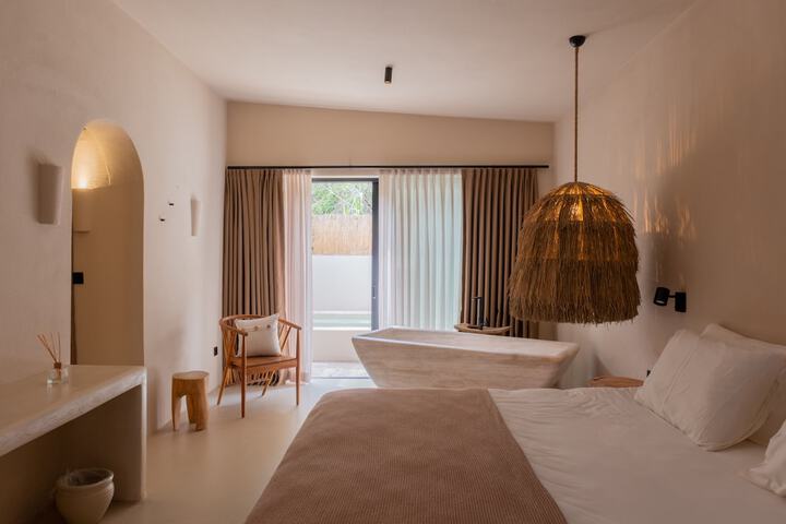 Room 7 of 50